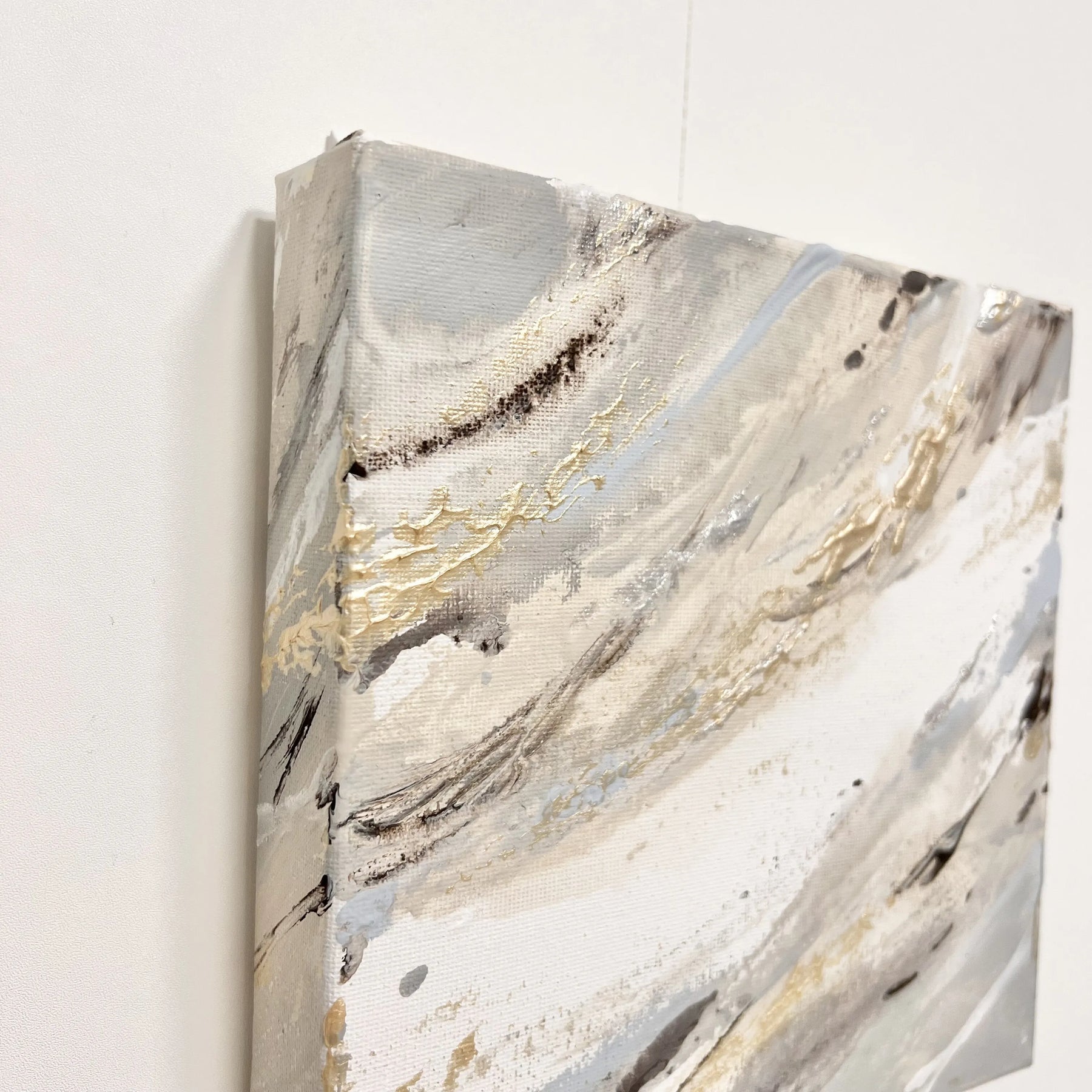 CLARITY - ROYALTY 2405151